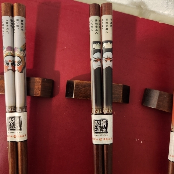 Chopsticks With Stands - Picture 4 of 7